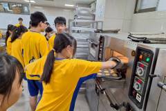 LINE_ALBUM_9／4技藝班食品職群_251104_59