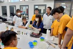 LINE_ALBUM_1141002化工職群_251104_1